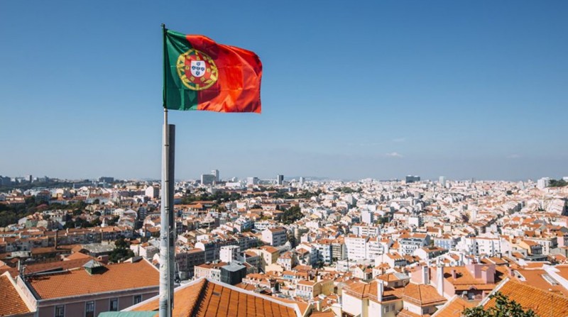 Як живеться українцям в Португалії. Історії людей