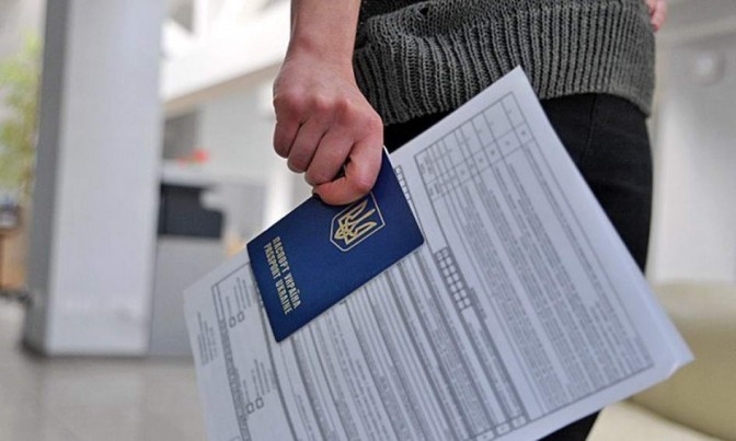 Польща збільшила кількість віз для українців