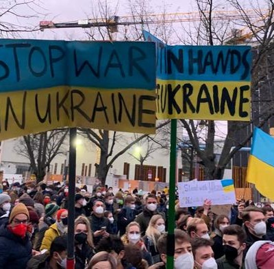 Як українська діаспора може допомогти Україні? Поради іспанської громади українців.