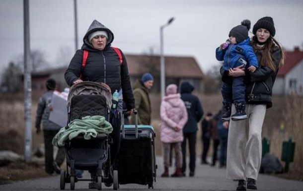 Біженці з України зможуть залишитись у ЄС на 3 роки
