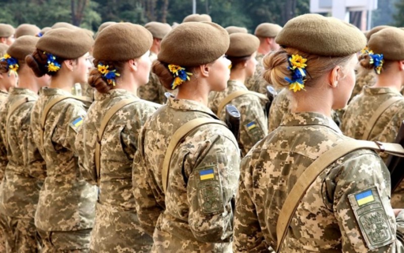 Військовий облік жінок: хто зможе виїхати за кордон