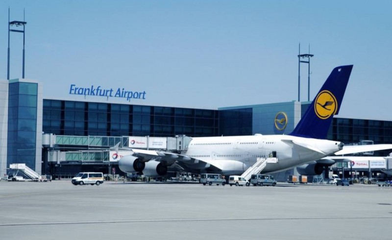 У Німеччині скасували сотні рейсів через страйк пілотів