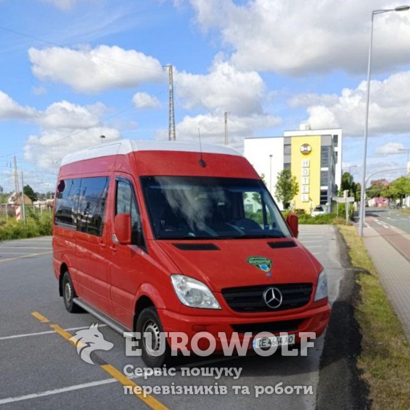 897UA_Пасажирські перевезення Україна - Голандія